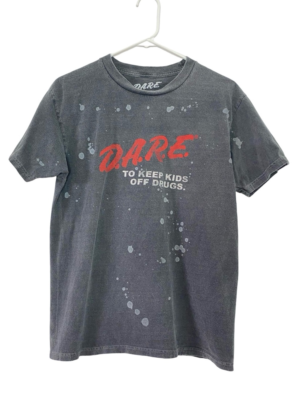 Dare Tshirt Mens Size Medium Retro D.A.R.E. Tee Distressed Faded Graphic T-Shirt